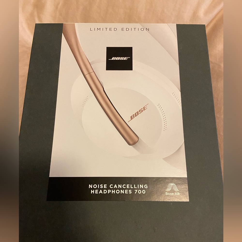 Bose Noise Cancelling Headphones 700 - Limited Edition